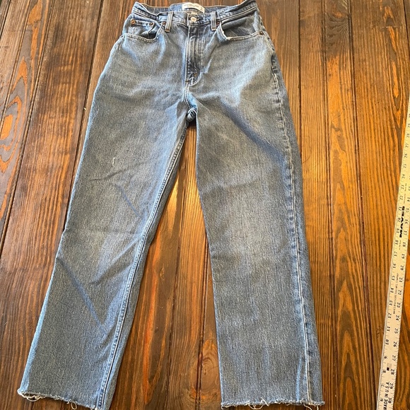 Abercrombie 90’s straight curve love ultra high rise jeans 4 - Picture 4 of 8